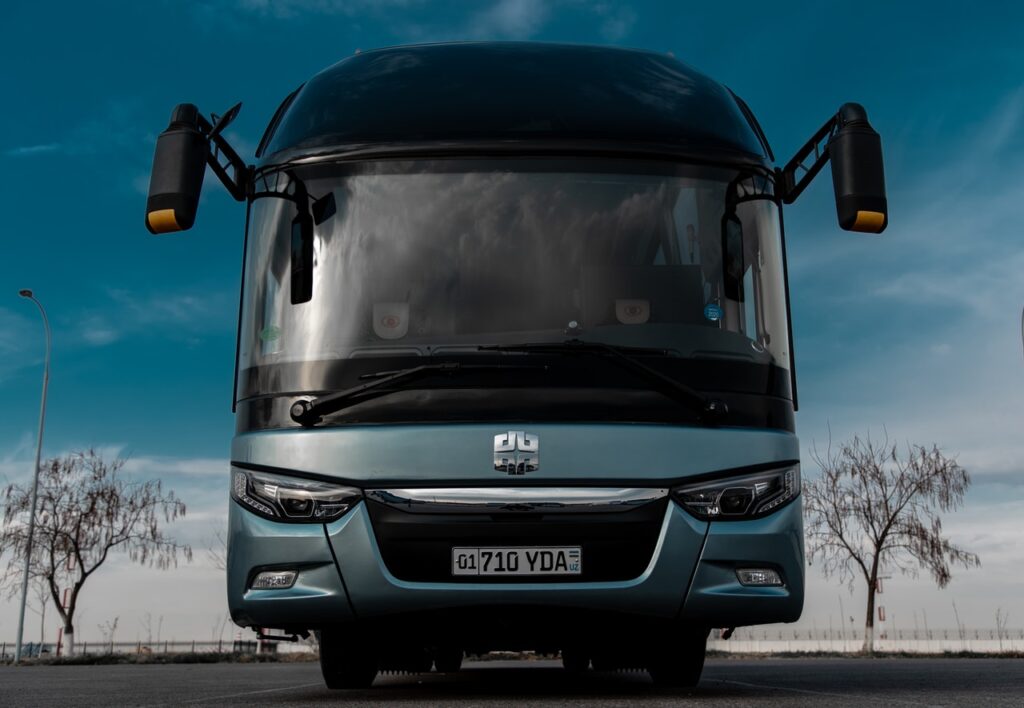 coach travel with a cycle